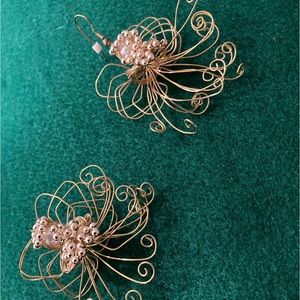 Vintage Retro gold tone earrings